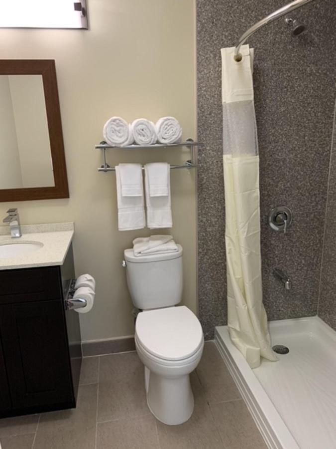 Astoria Delancy Inn & Suites New York Exterior foto