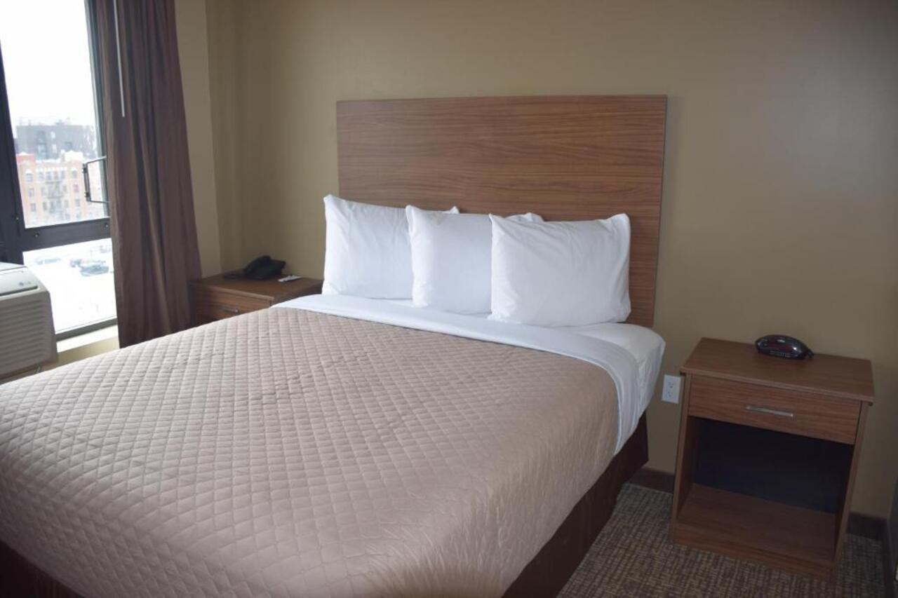 Astoria Delancy Inn & Suites New York Exterior foto